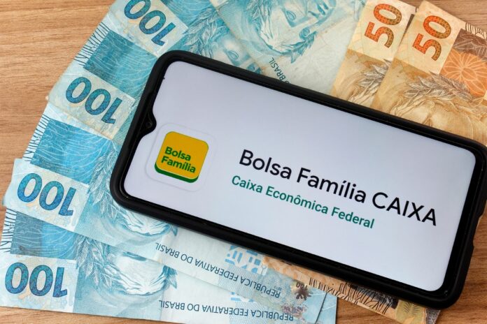Governo Disponibiliza Linha de Crédito Especial para Beneficiários do Bolsa Família